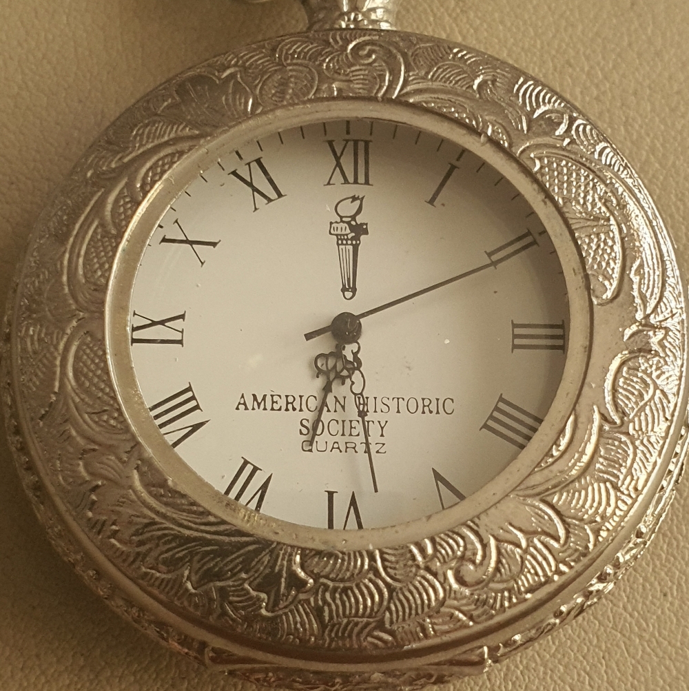 10/$20 American Historic Society Silver/White Eagle Pocket Watch w/Chain